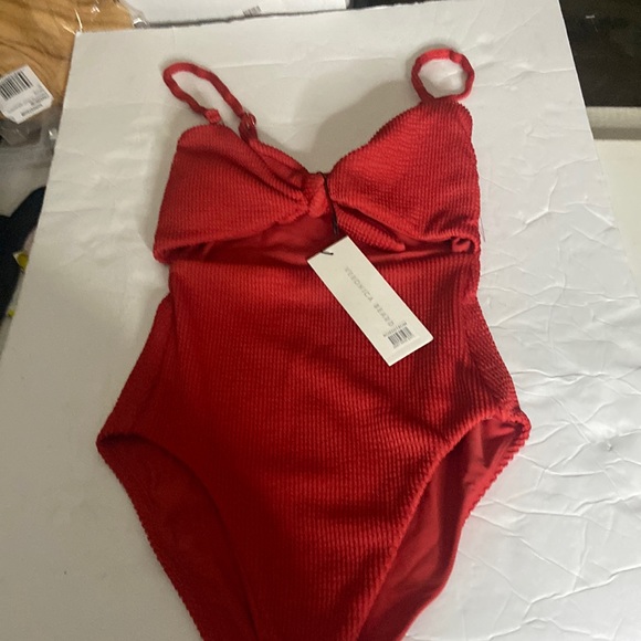 Veronica Beard swimsuit - Picture 2 of 10